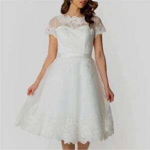 Unique Vintage 1950's White Lace Short Sleeve Fit Flare Wedding Dress Medium NEW
